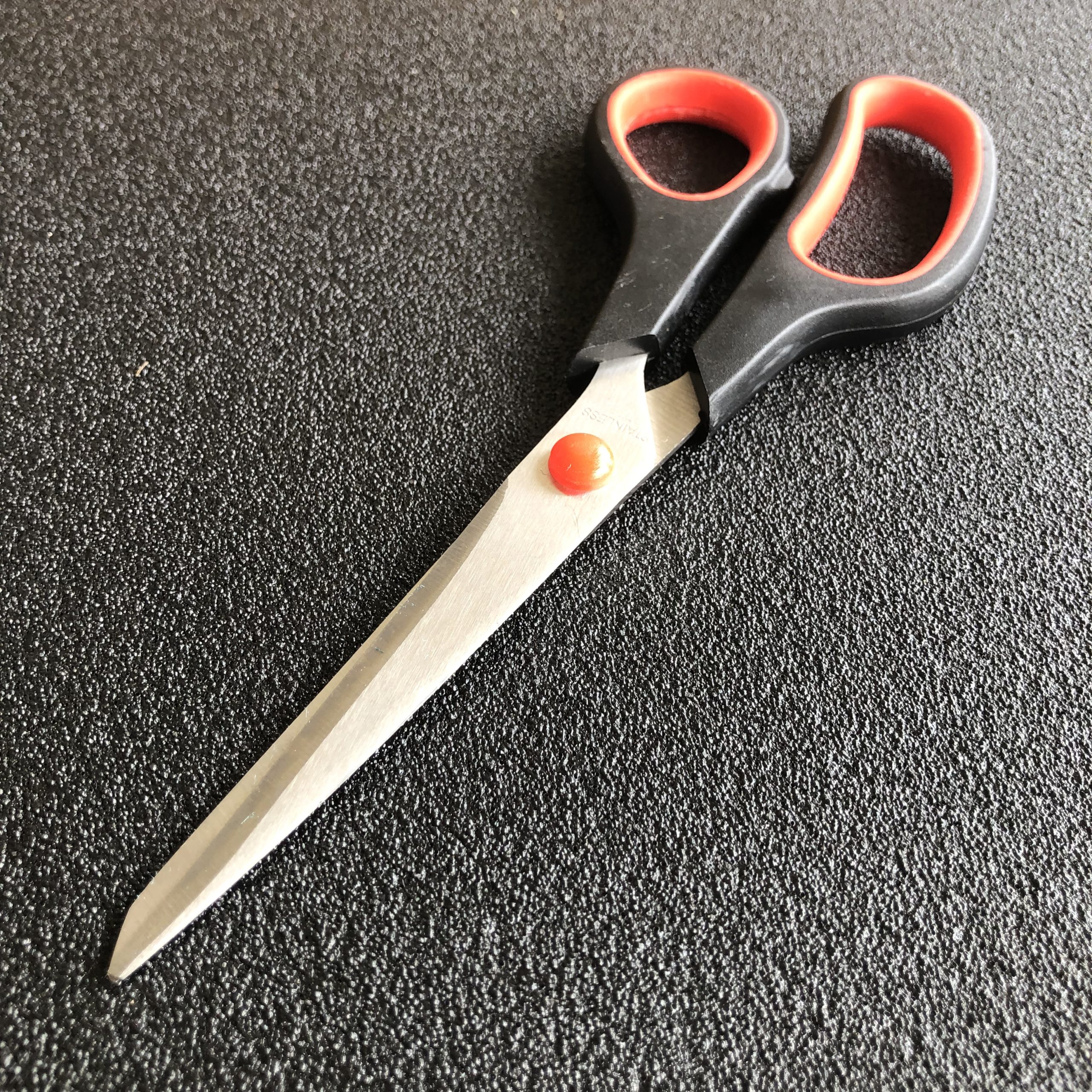 TIJERA MULTIUSOS 20cm