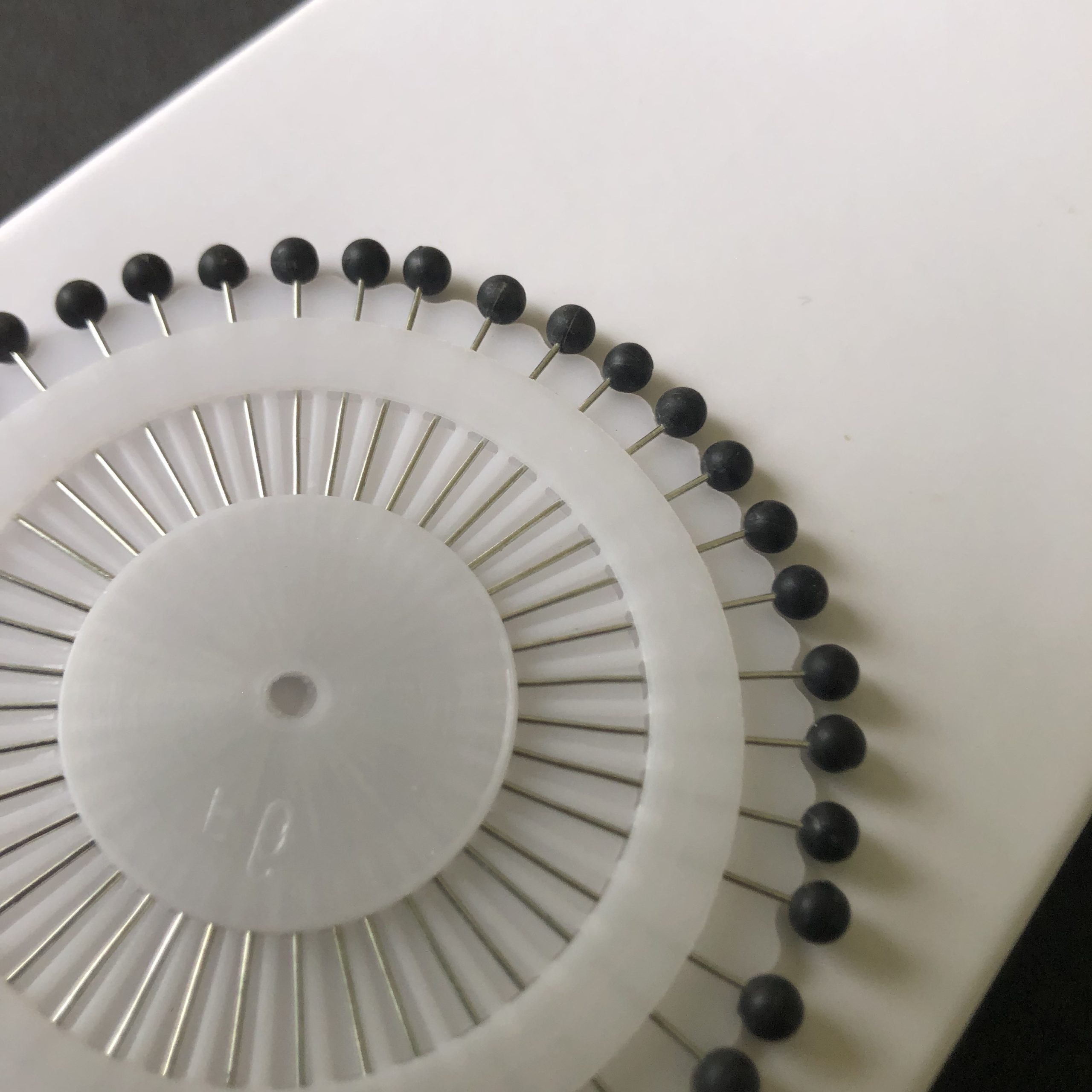 40 OJOS ESPECIAL CAMARÓN EN AGUJA (4mm)