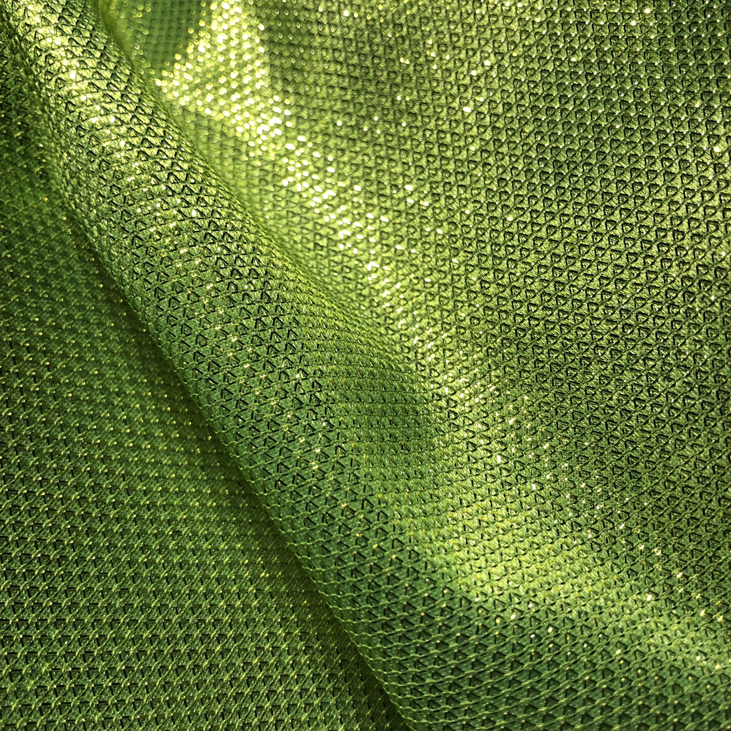 TELA DE ESCAMAS VERDE-AMARILLO